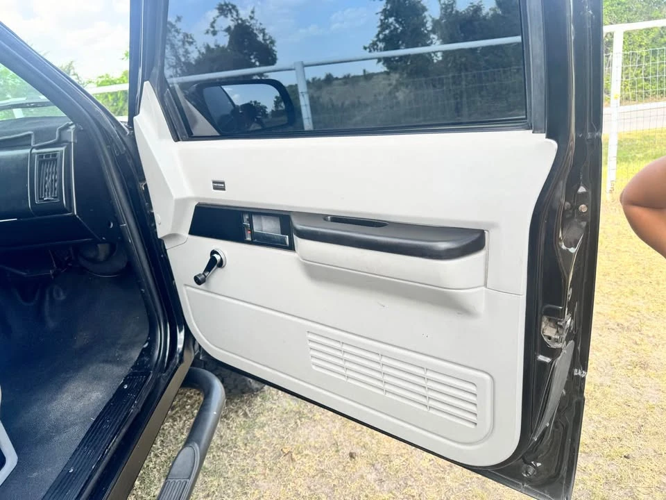 1992 Chevrolet K5 Blazer 3rd Gen - Image 8 of 10