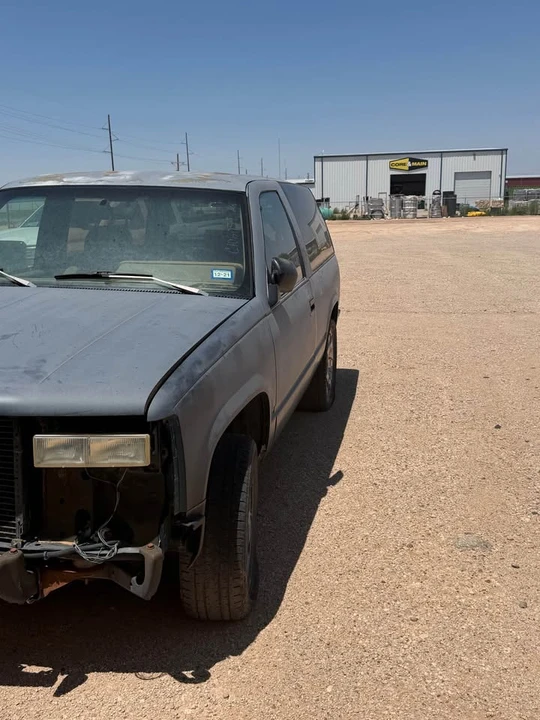 1992 Chevrolet K5 Blazer 3rd Gen - Image 3 of 9