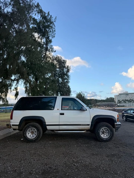 1992 Chevrolet K5 Blazer 3rd Gen - Image 4 of 9
