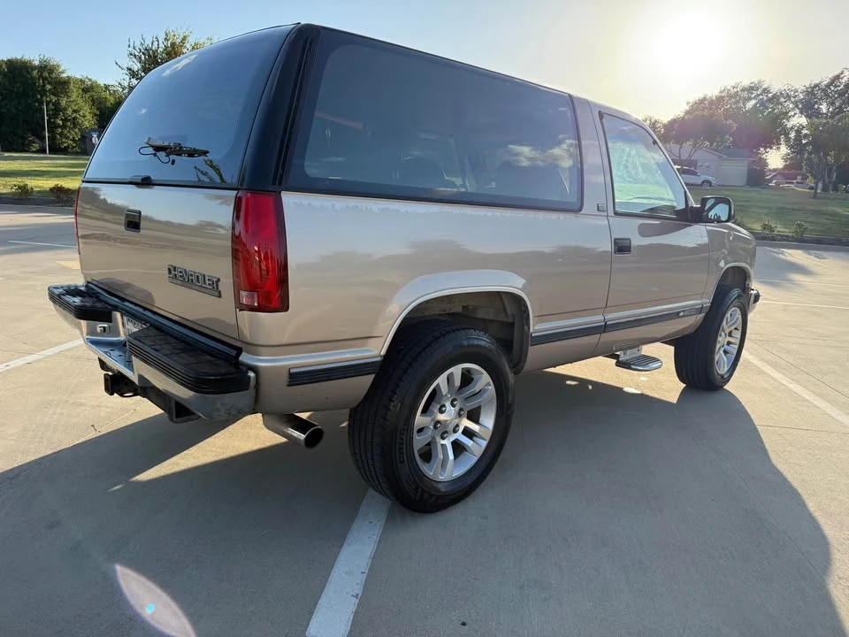 1992 Chevrolet K5 Blazer 3rd Gen - Image 4 of 9