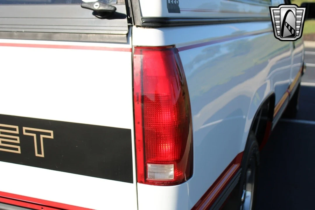 1992 Chevrolet C/K 3rd Gen - Image 14 of 21