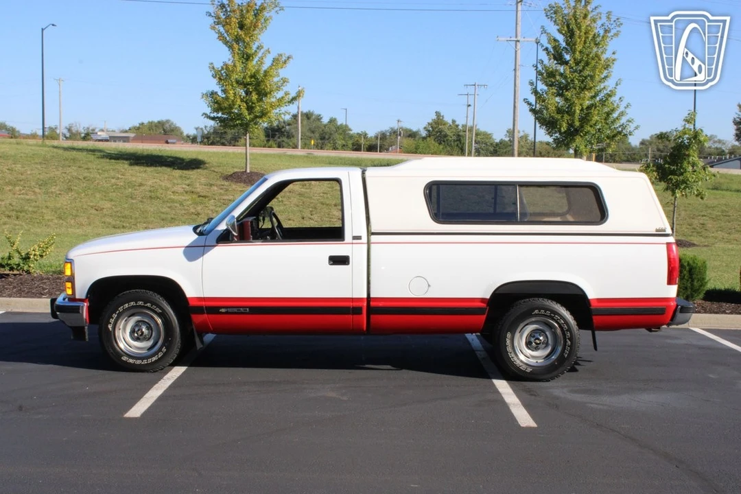 1992 Chevrolet C/K 4th Gen - Image 3 of 21