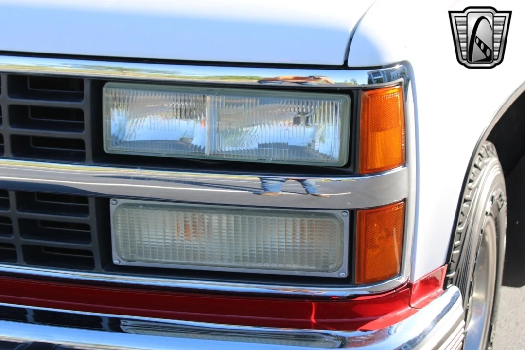 1992 Chevrolet C/K 3rd Gen - Image 11 of 12