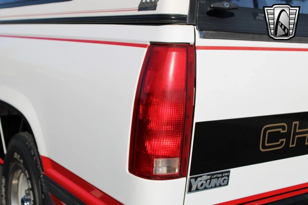 1992 Chevrolet C/K 3rd Gen - Image 13 of 21