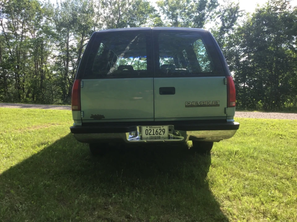 1992 Chevrolet Suburban 8th Gen - Image 5 of 31