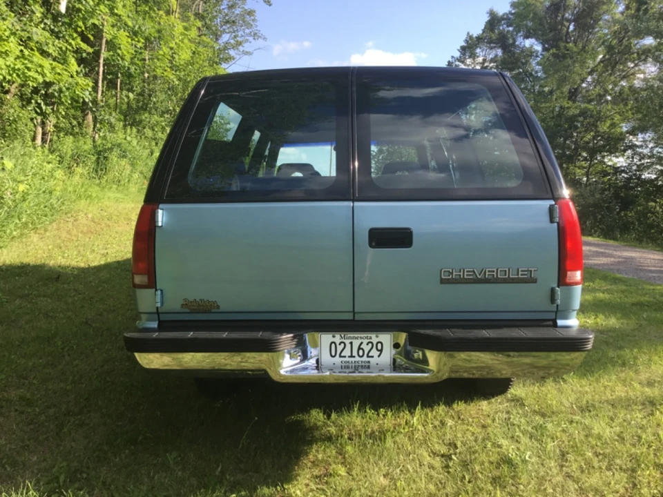1992 Chevrolet Suburban 8th Gen - Image 15 of 31