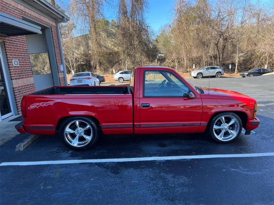 1992 Chevrolet C/K 4th Gen - Image 2 of 15