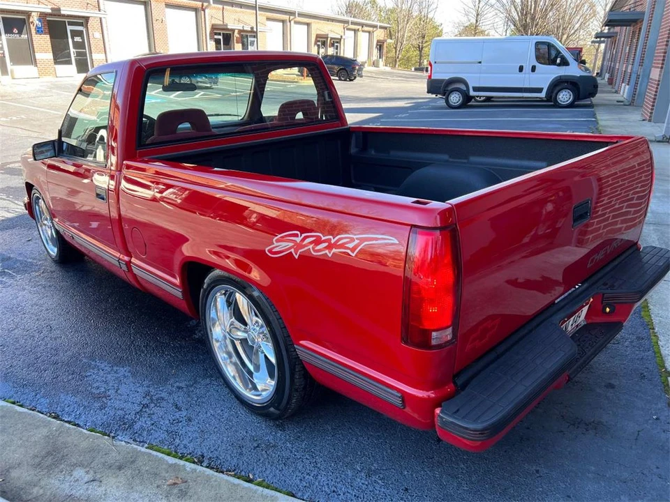 1992 Chevrolet C/K 4th Gen - Image 5 of 15