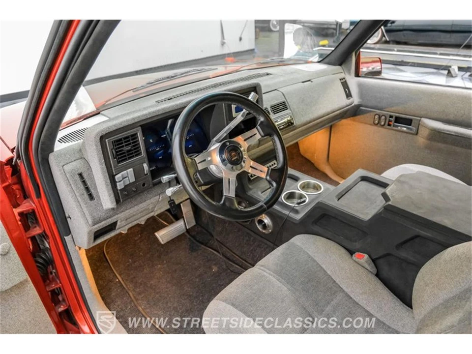 1992 Chevrolet C/K 4th Gen - Image 4 of 31