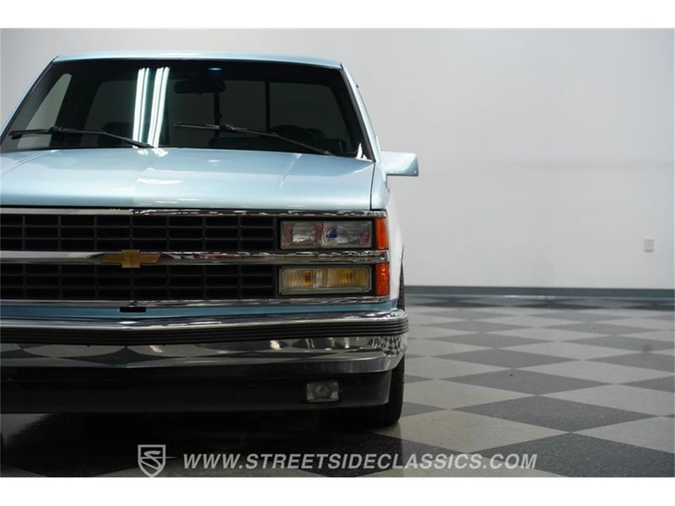 1992 Chevrolet C/K 4th Gen - Image 18 of 31