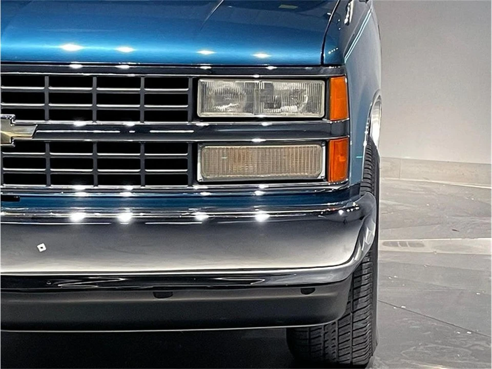 1992 Chevrolet C/K 4th Gen - Image 4 of 31