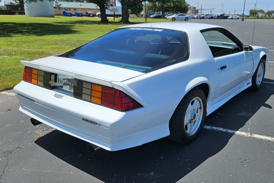 1992 Chevrolet Camaro 3rd Gen - Image 4 of 21