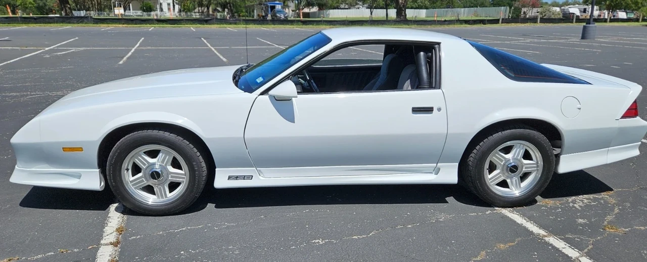 1992 Chevrolet Camaro 3rd Gen - Image 8 of 21