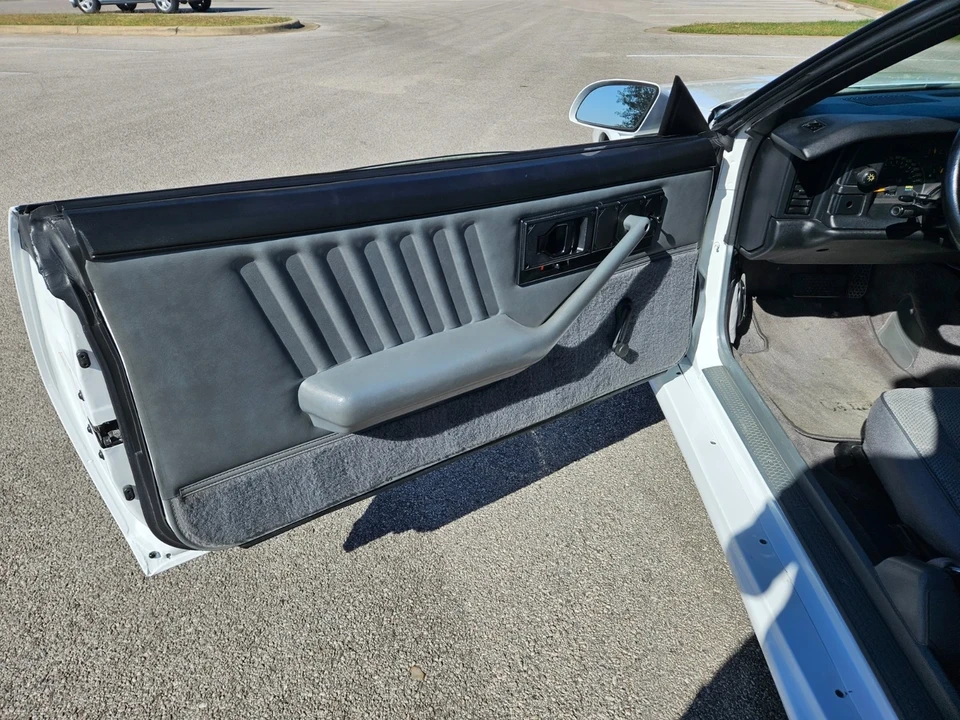 1992 Chevrolet Camaro 3rd Gen - Image 13 of 21