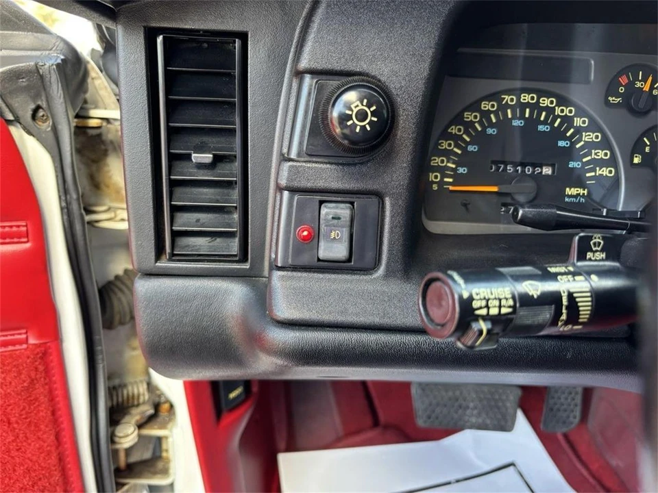 1992 Chevrolet Camaro 3rd Gen - Image 11 of 31