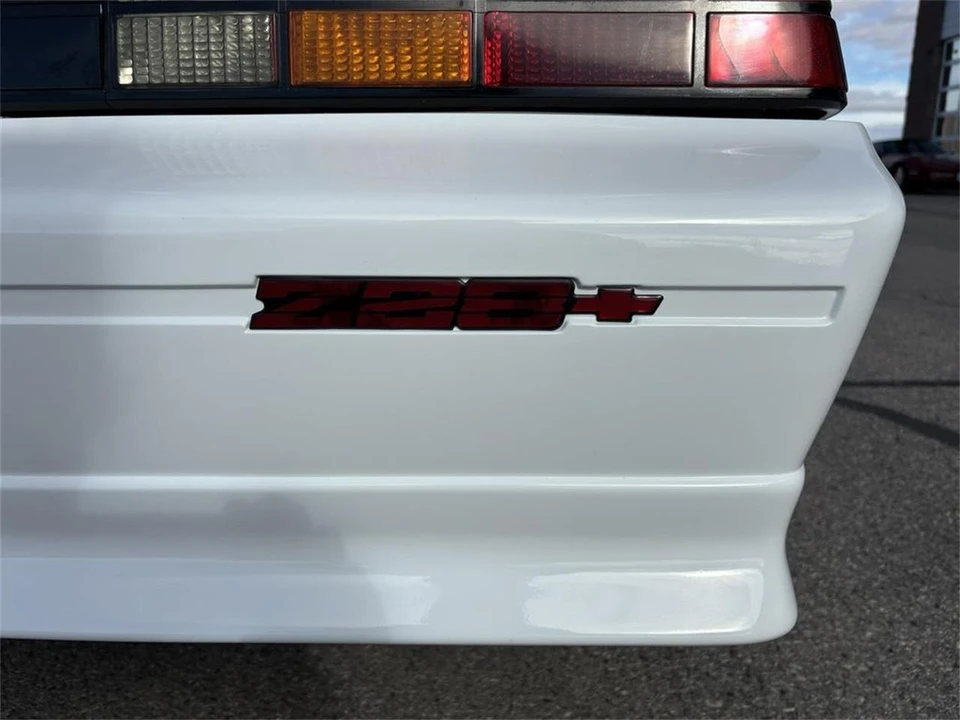 1992 Chevrolet Camaro 3rd Gen - Image 30 of 31