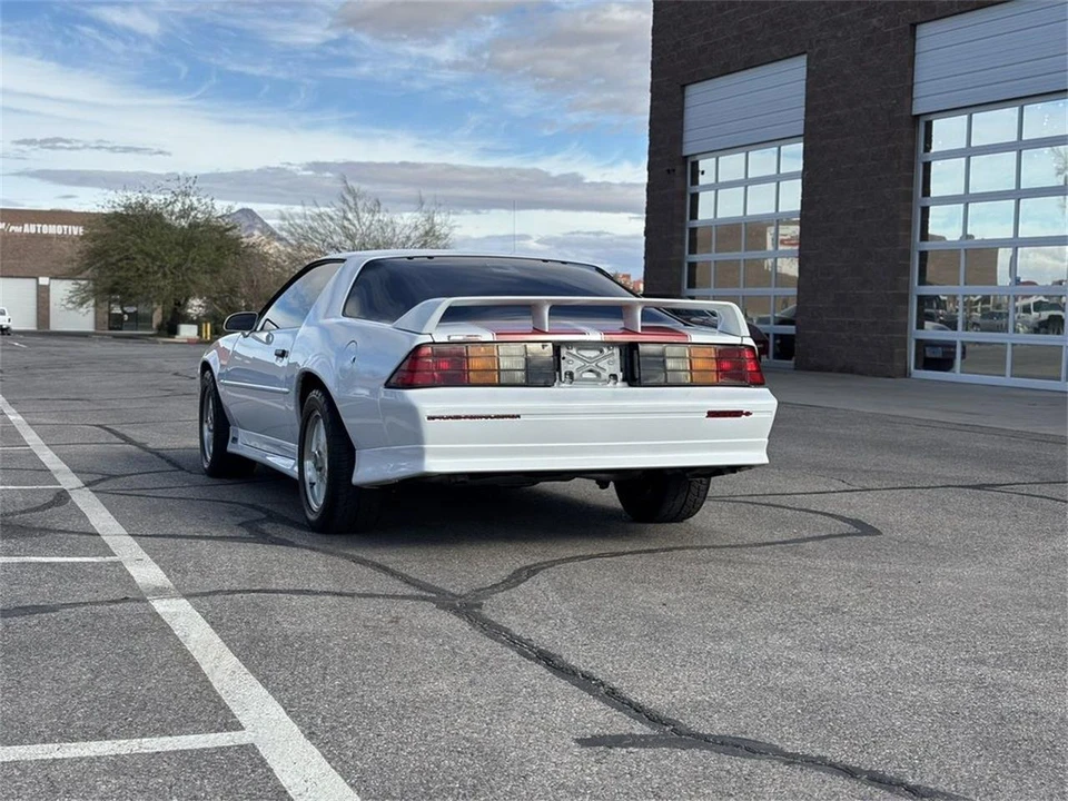 1992 Chevrolet Camaro 3rd Gen - Image 10 of 31