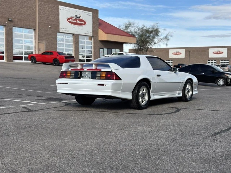 1992 Chevrolet Camaro 3rd Gen - Image 5 of 31