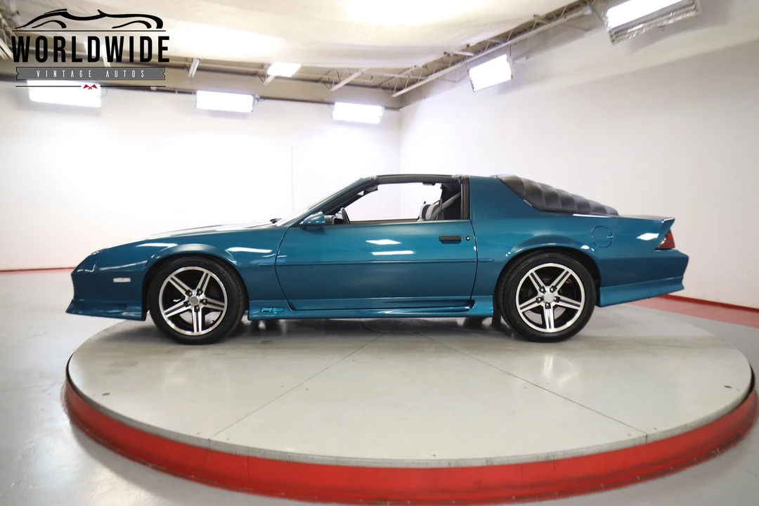 1992 Chevrolet Camaro 3rd Gen - Image 3 of 12