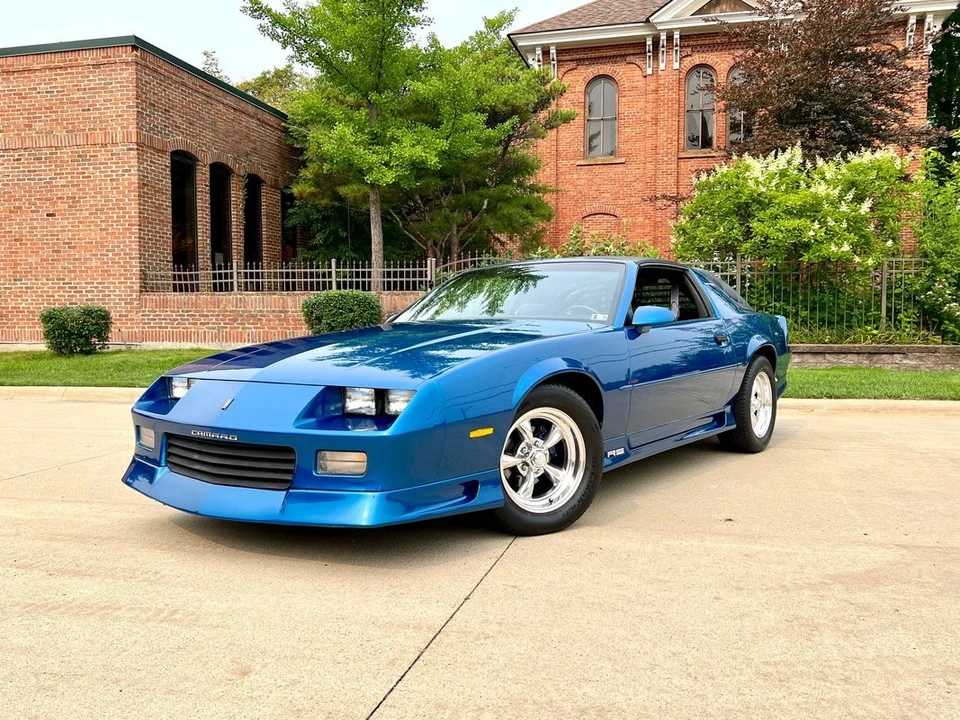 1992 Chevrolet Camaro 3rd Gen - Image 2 of 21