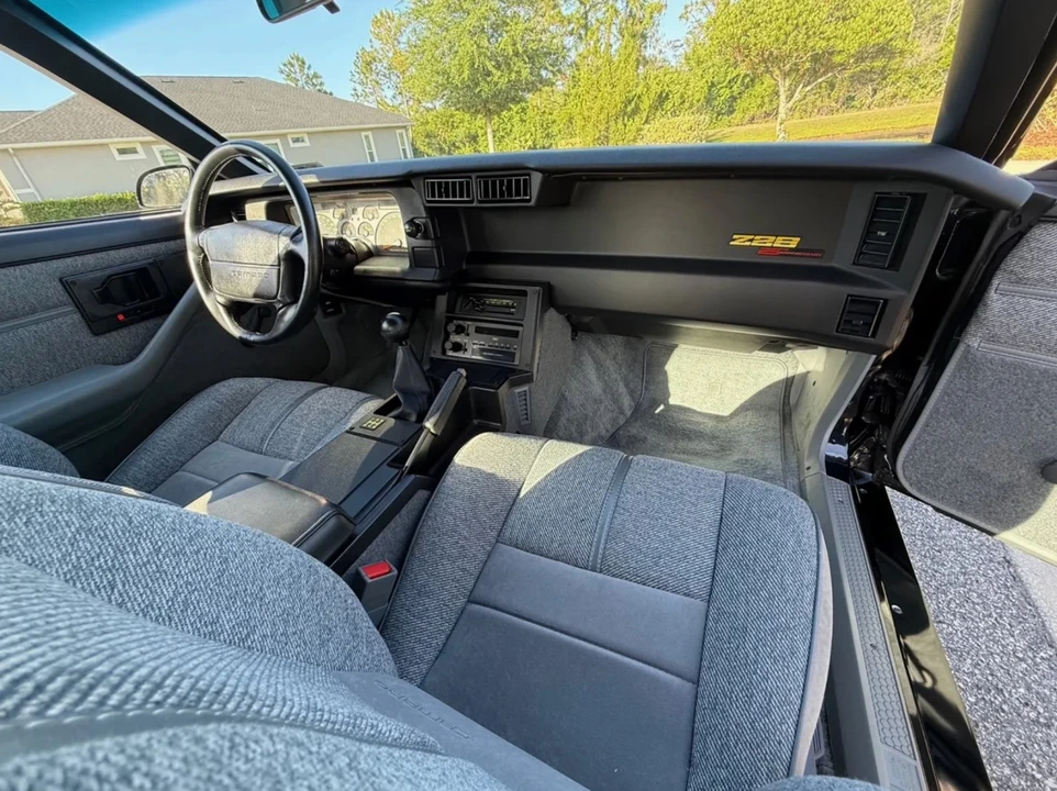 1992 Chevrolet Camaro 3rd Gen - Image 19 of 21