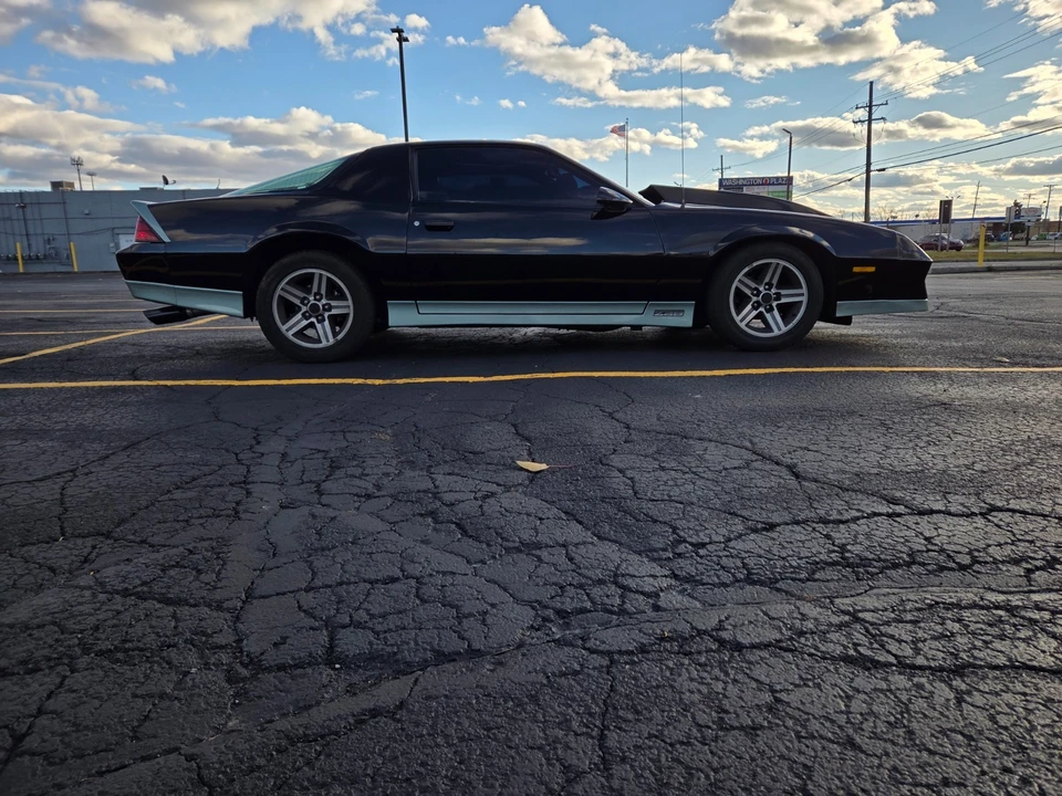 1992 Chevrolet Camaro 3rd Gen - Image 10 of 21
