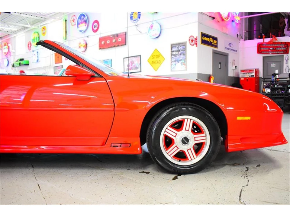 1992 Chevrolet Camaro 3rd Gen - Image 8 of 31