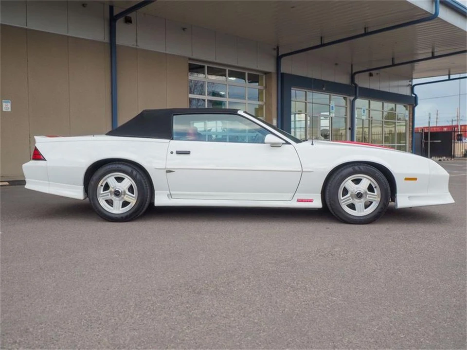1992 Chevrolet Camaro 3rd Gen - Image 9 of 31