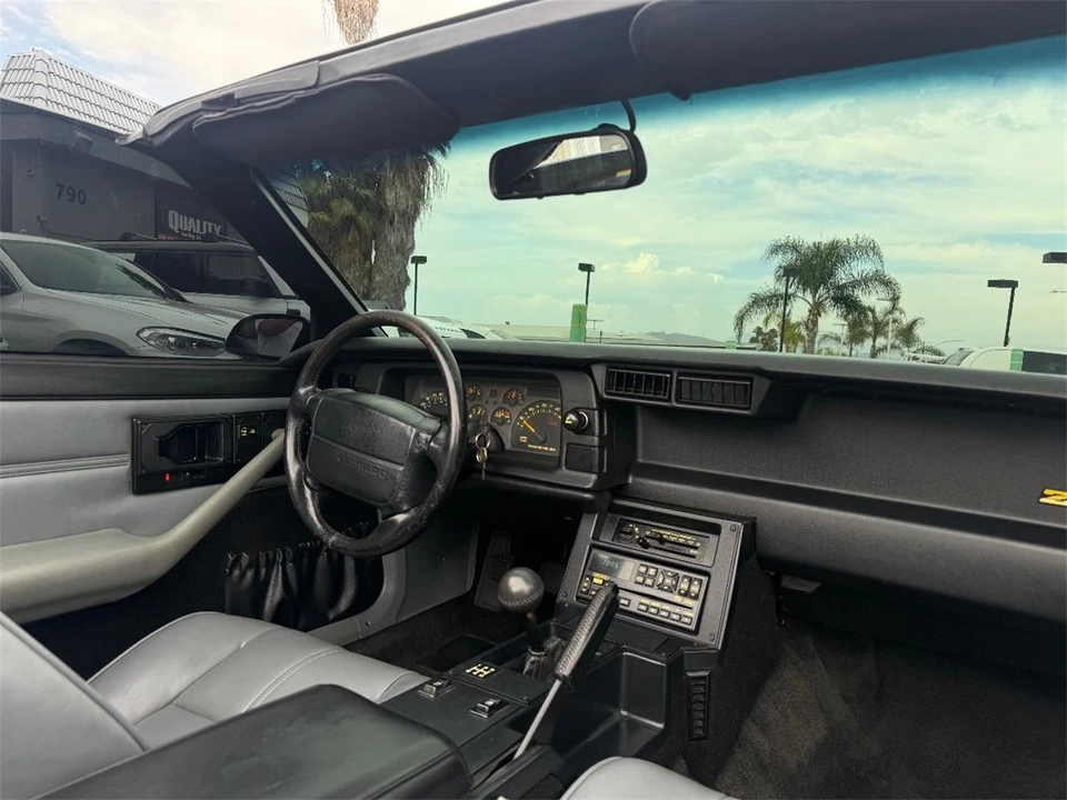 1992 Chevrolet Camaro 3rd Gen - Image 17 of 24