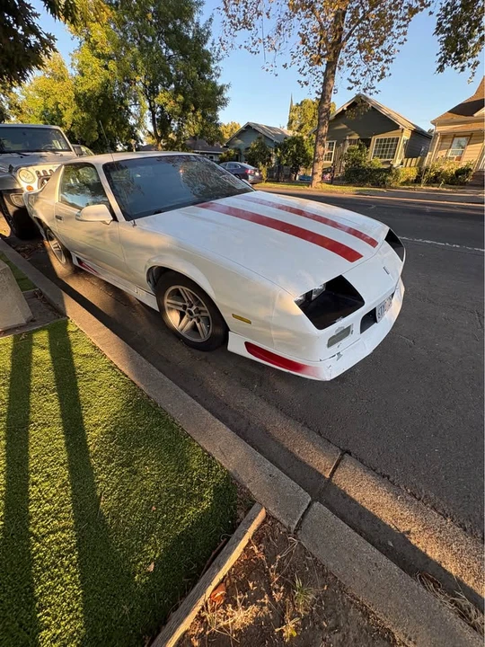 1992 Chevrolet Camaro 3rd Gen - Image 2 of 10