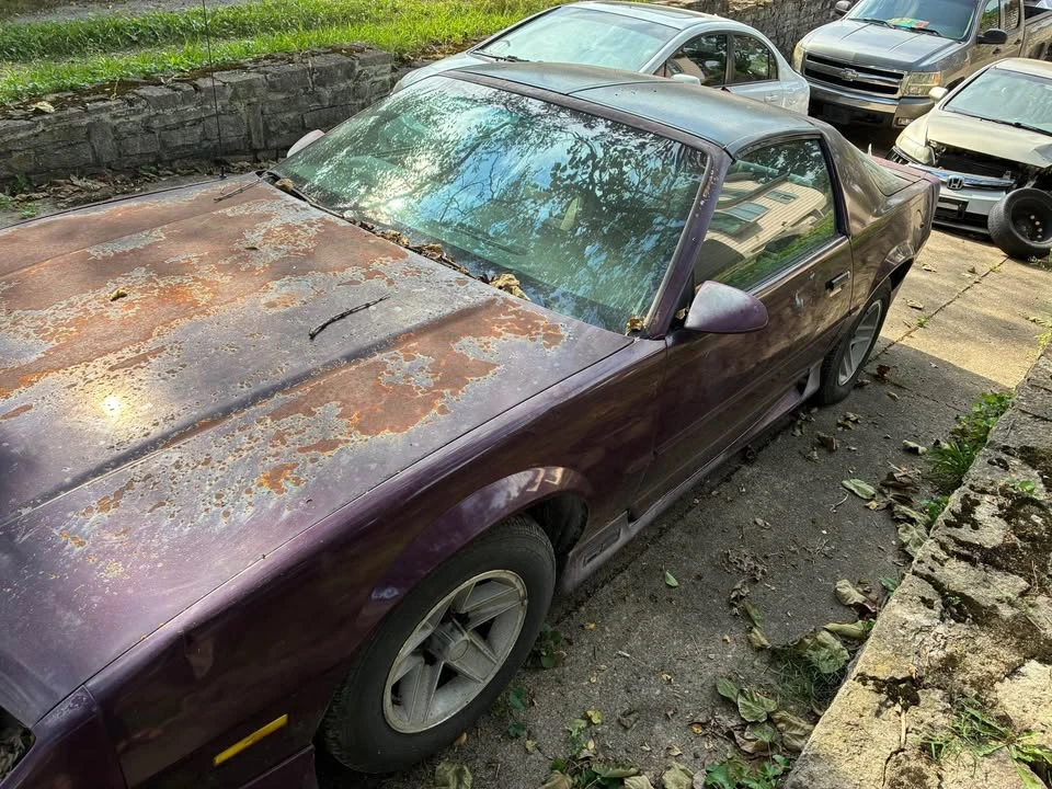 1992 Chevrolet Camaro 3rd Gen - Image 2 of 5