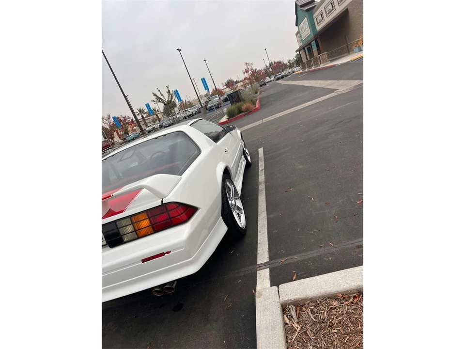 1992 Chevrolet Camaro 3rd Gen - Image 6 of 17