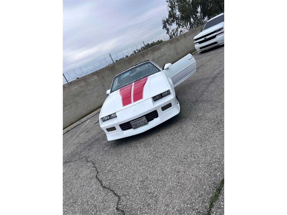 1992 Chevrolet Camaro 3rd Gen - Image 4 of 17