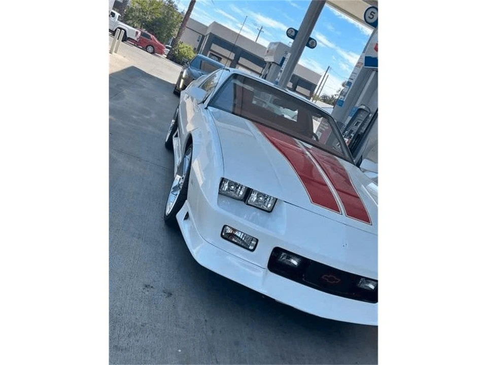 1992 Chevrolet Camaro 3rd Gen - Image 5 of 17