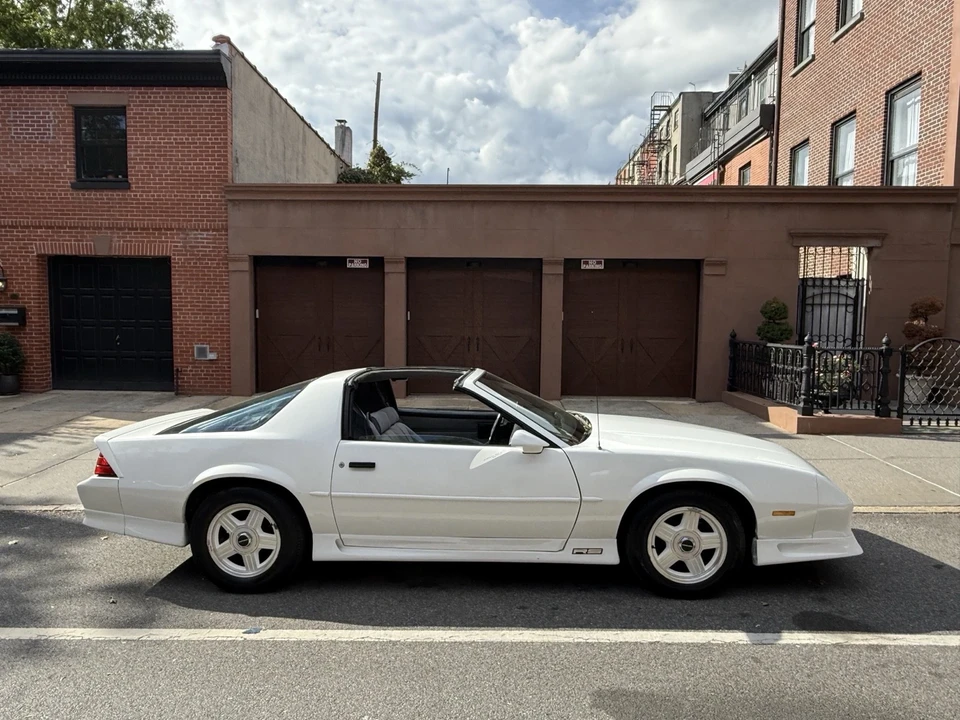 1992 Chevrolet Camaro 3rd Gen - Image 5 of 21