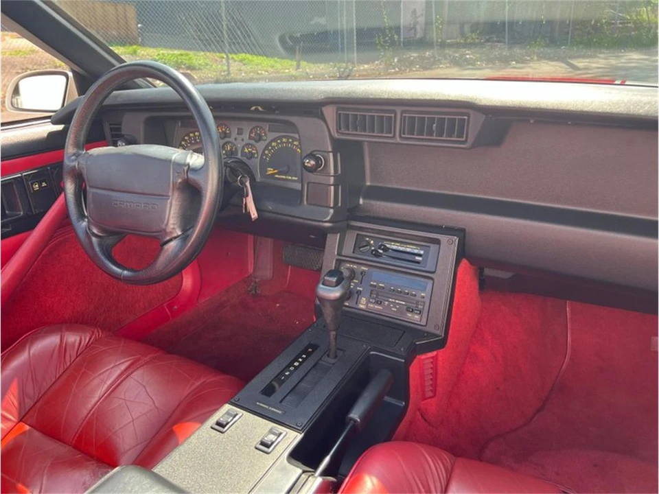 1992 Chevrolet Camaro 3rd Gen - Image 28 of 31