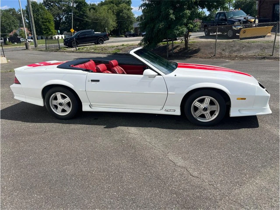 1992 Chevrolet Camaro 3rd Gen - Image 25 of 31