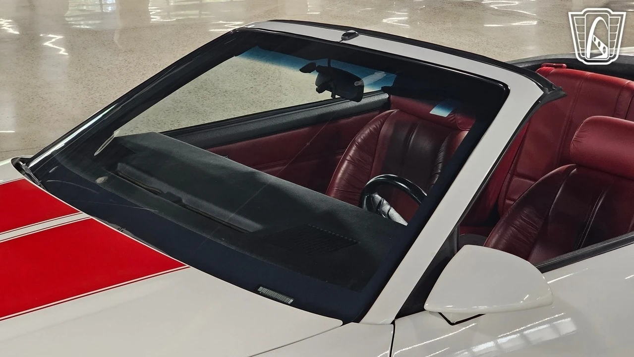 1992 Chevrolet Camaro 3rd Gen - Image 10 of 12