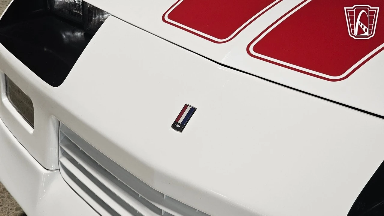 1992 Chevrolet Camaro 3rd Gen - Image 5 of 12
