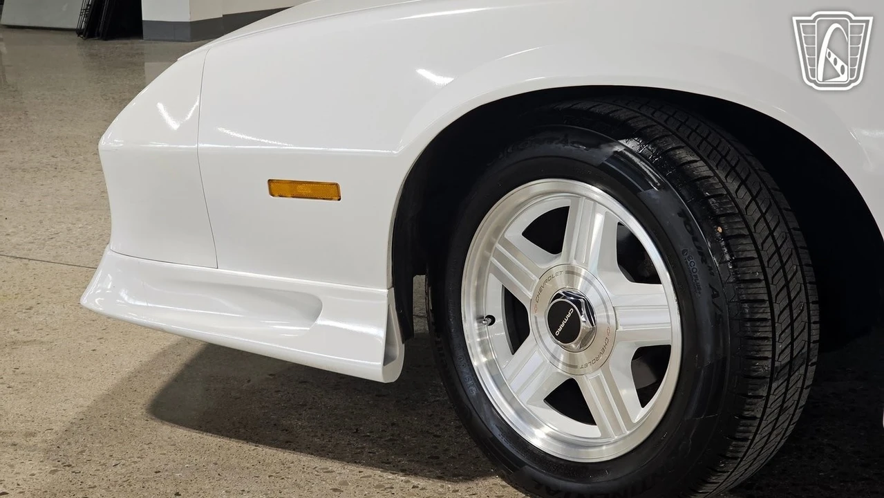 1992 Chevrolet Camaro 3rd Gen - Image 8 of 12