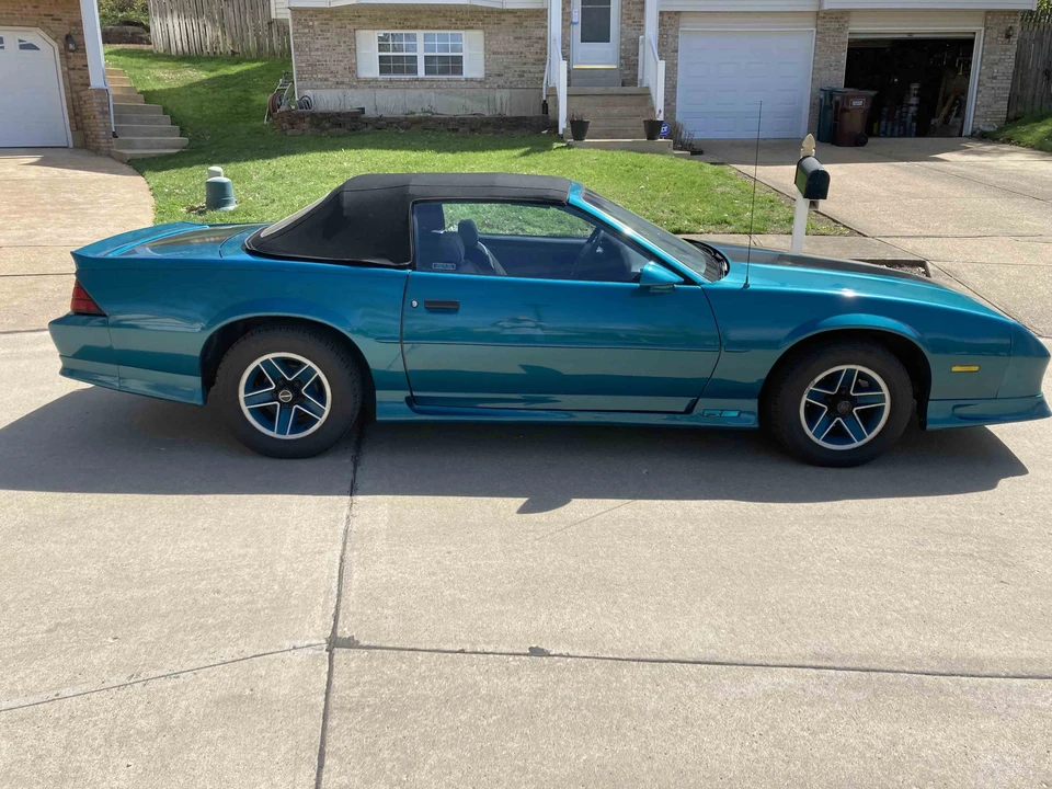 1992 Chevrolet Camaro 3rd Gen - Image 8 of 31