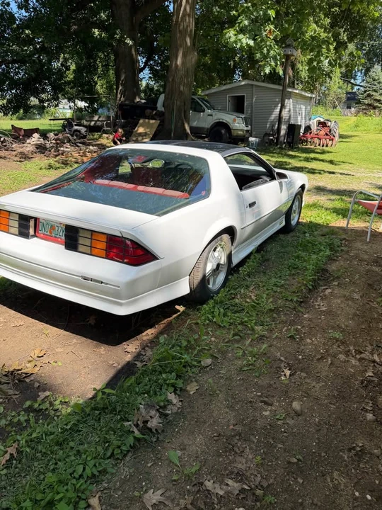 1992 Chevrolet Camaro 3rd Gen - Image 3 of 8