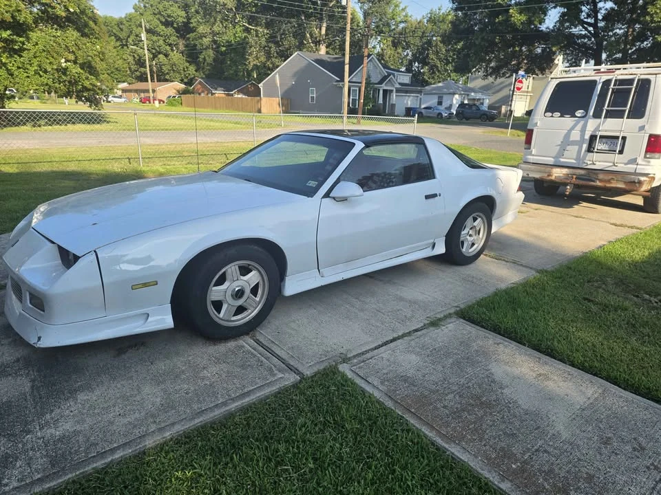 1992 Chevrolet Camaro 3rd Gen - Image 2 of 5