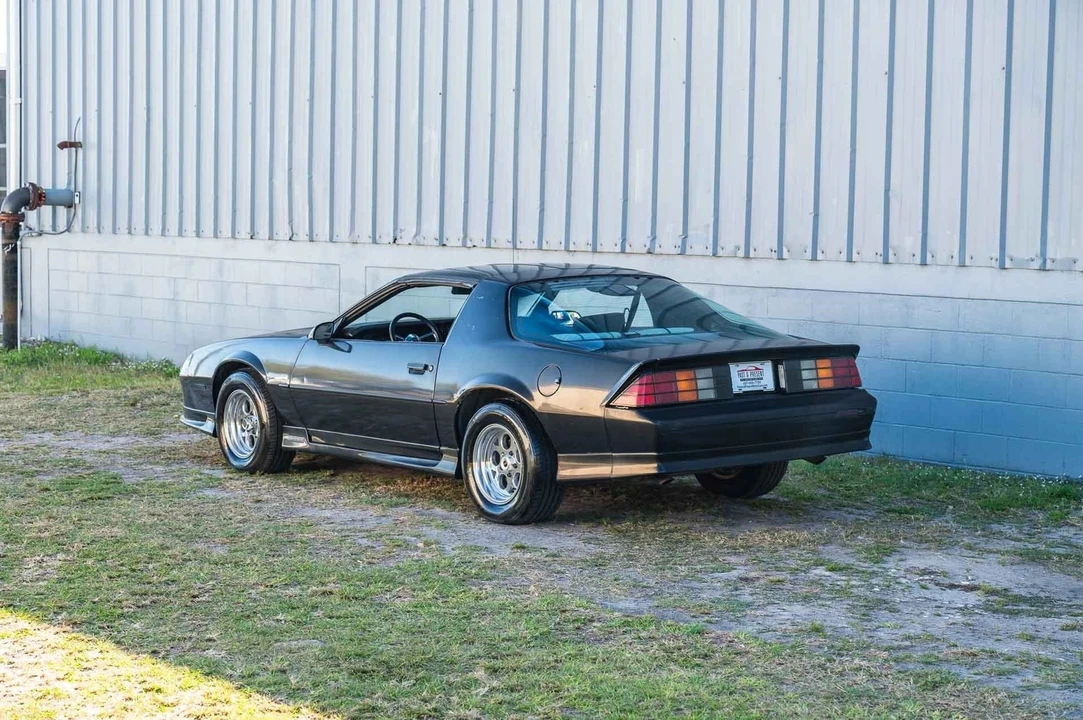 1992 Chevrolet Camaro 3rd Gen - Image 4 of 21