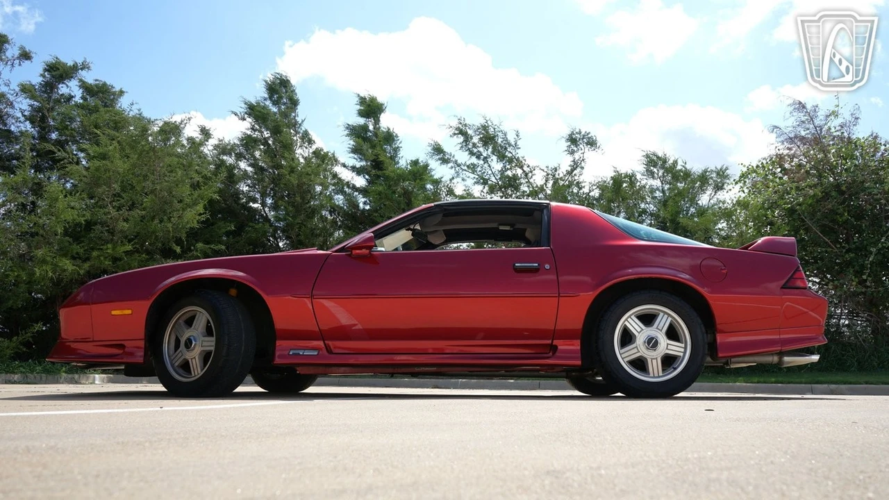 1992 Chevrolet Camaro 3rd Gen - Image 9 of 12