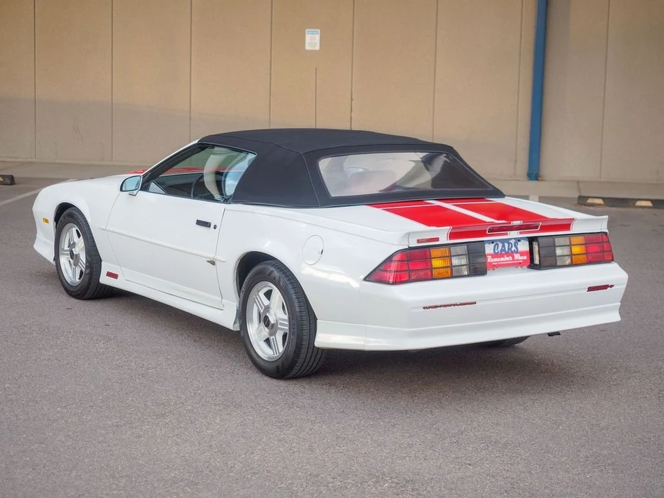 1992 Chevrolet - Image 8 of 31