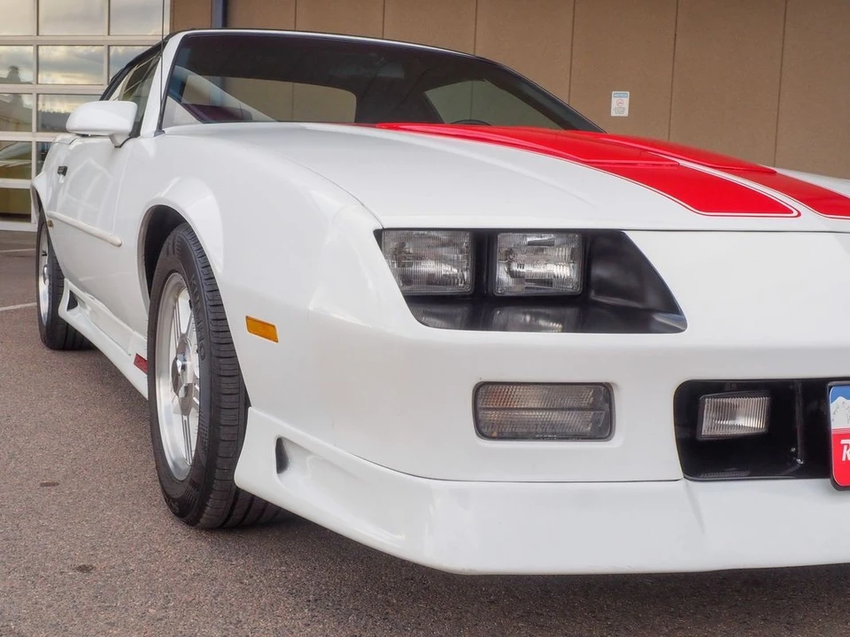 1992 Chevrolet - Image 21 of 31