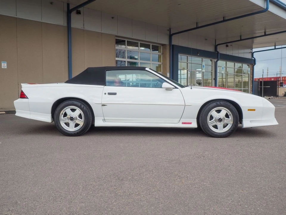 1992 Chevrolet - Image 10 of 31