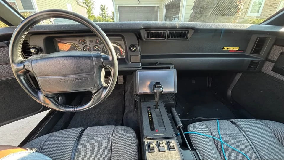 1992 Chevrolet Camaro 3rd Gen - Image 9 of 19