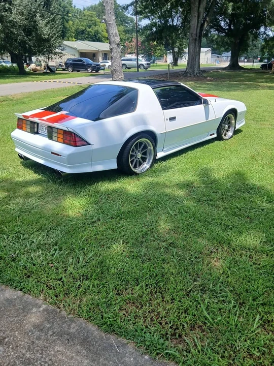 1992 Chevrolet Camaro 3rd Gen - Image 3 of 18